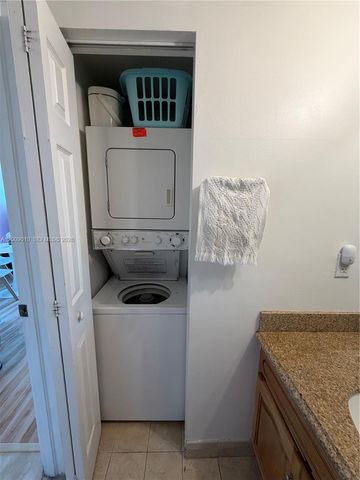 4242 NW 2nd St 913, Miami, FL 33126