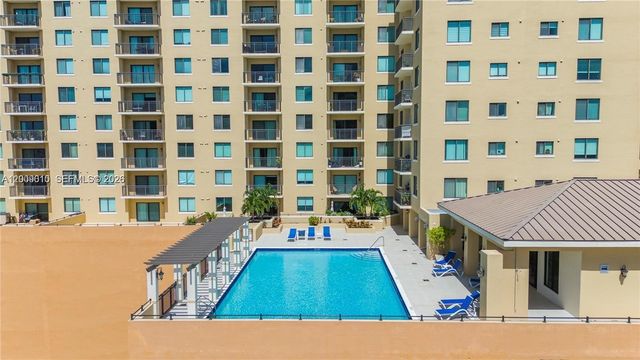 4242 NW 2nd St 913, Miami, FL 33126