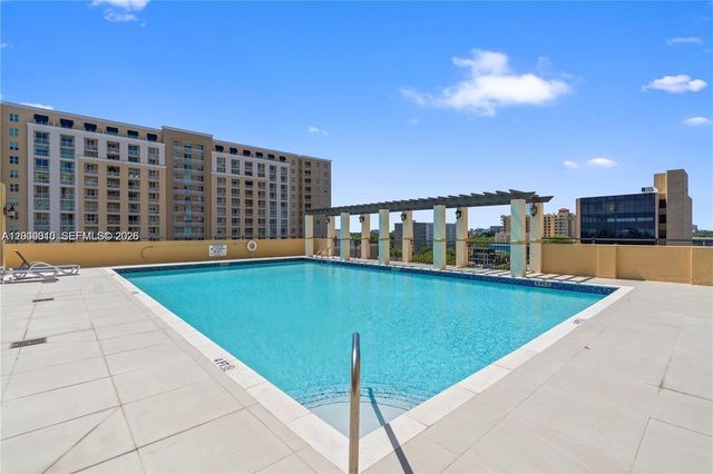 4242 NW 2nd St 913, Miami, FL 33126