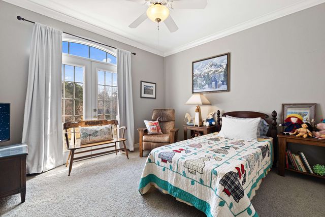 115 Oak Isle, Longview, TX 75605