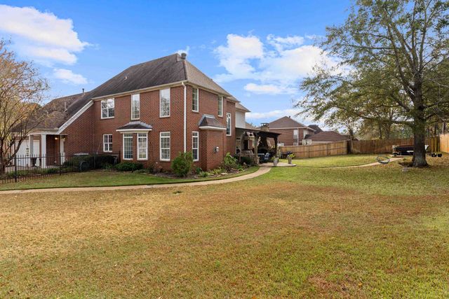 115 Oak Isle, Longview, TX 75605