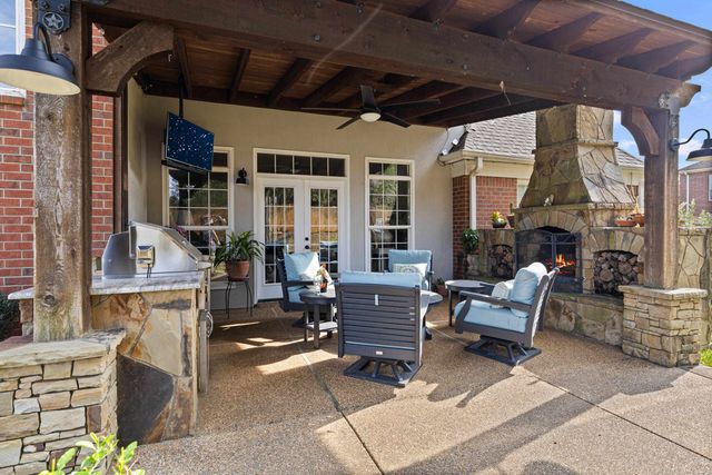 115 Oak Isle, Longview, TX 75605