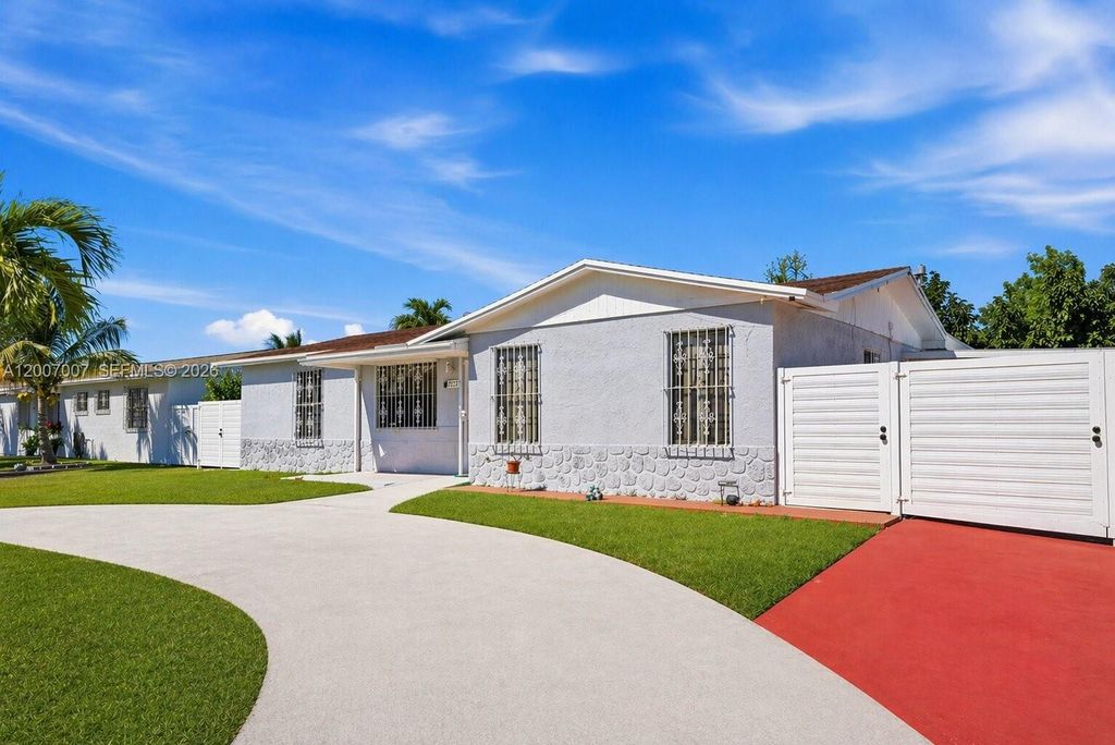 12751 SW 256th St, Homestead, FL 33032