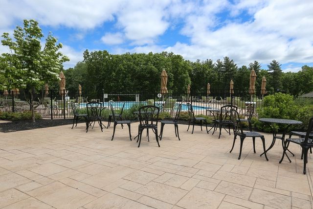 42 Hopkins Circle 42, Methuen, MA 01844