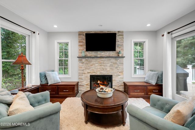 9 Briarwood Road, Fair Haven, NJ 07704