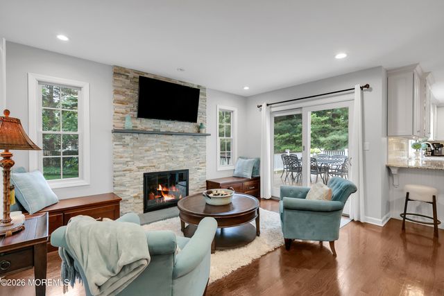 9 Briarwood Road, Fair Haven, NJ 07704