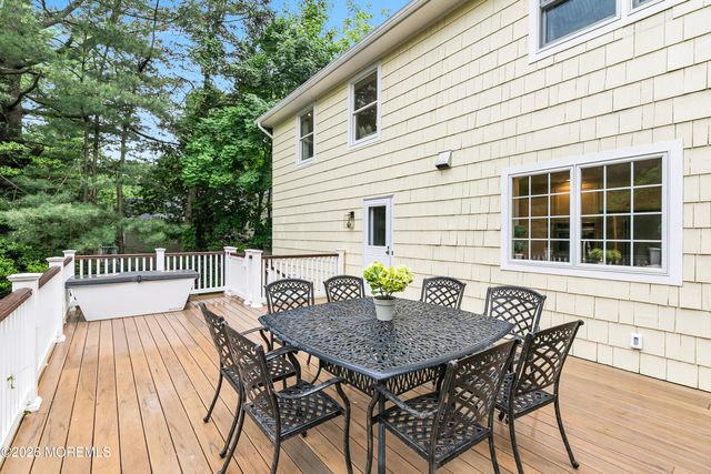 9 Briarwood Road, Fair Haven, NJ 07704