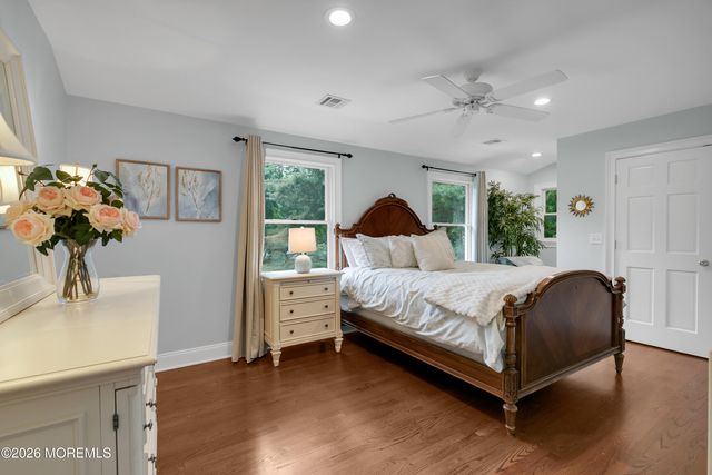 9 Briarwood Road, Fair Haven, NJ 07704