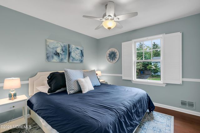 9 Briarwood Road, Fair Haven, NJ 07704