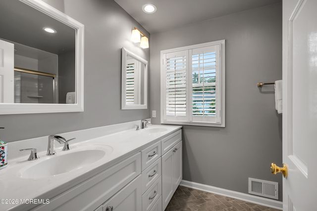 9 Briarwood Road, Fair Haven, NJ 07704