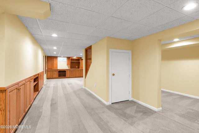 9 Briarwood Road, Fair Haven, NJ 07704