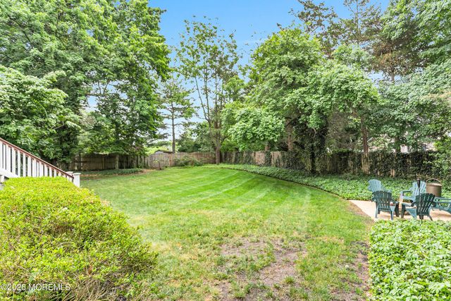 9 Briarwood Road, Fair Haven, NJ 07704