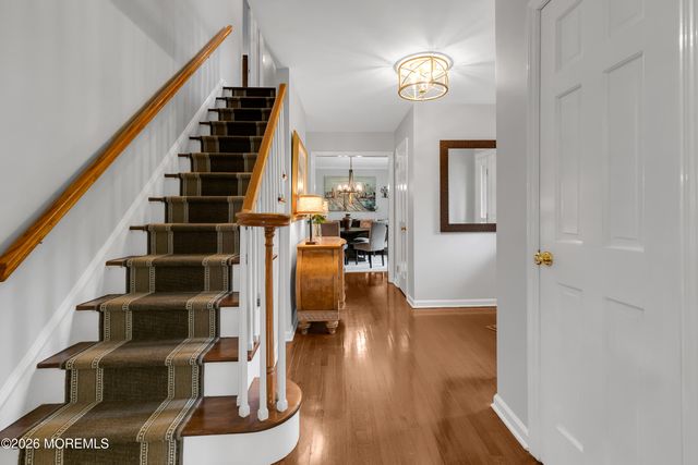 9 Briarwood Road, Fair Haven, NJ 07704