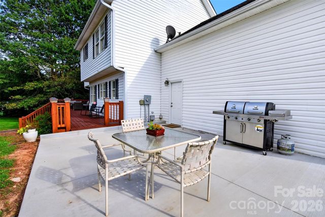 69 Sunwest Drive, Arden, NC 28704