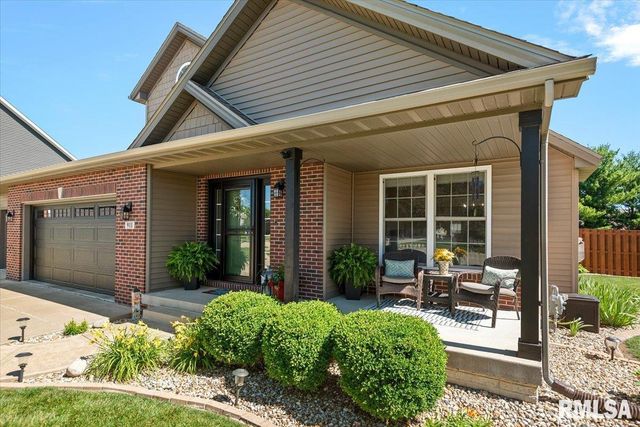 911 CYPRESS Drive, Chatham, IL 62629