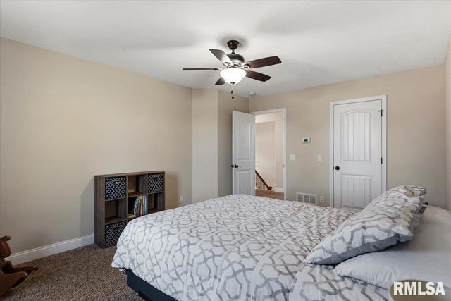 911 CYPRESS Drive, Chatham, IL 62629