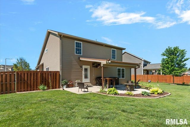 911 CYPRESS Drive, Chatham, IL 62629