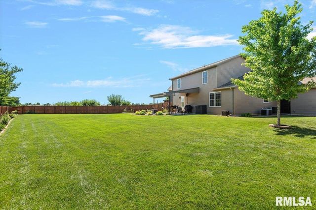 911 CYPRESS Drive, Chatham, IL 62629