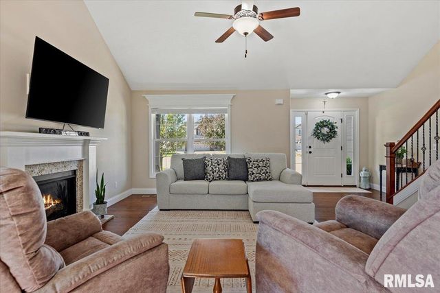 911 CYPRESS Drive, Chatham, IL 62629