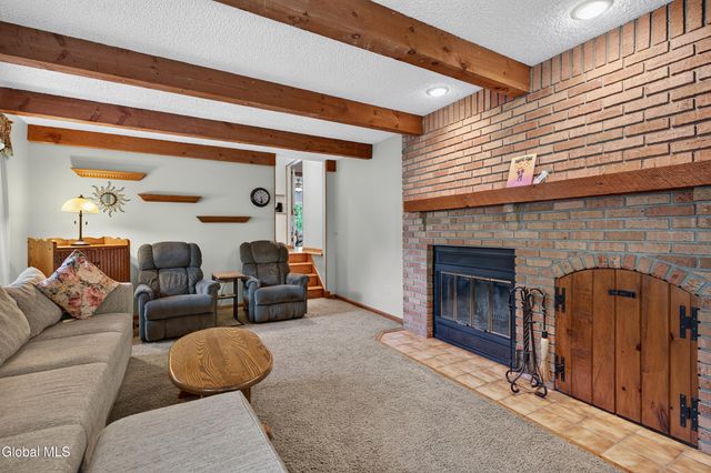 153 Pine Street, North Greenbush, NY 12144