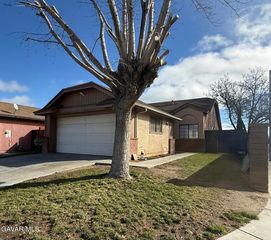 37602 E Lasker Avenue, Palmdale, CA 93550