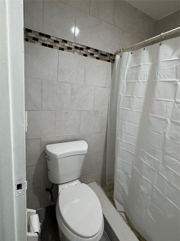 2960 Riverside Dr 312, Coral Springs, FL 33065