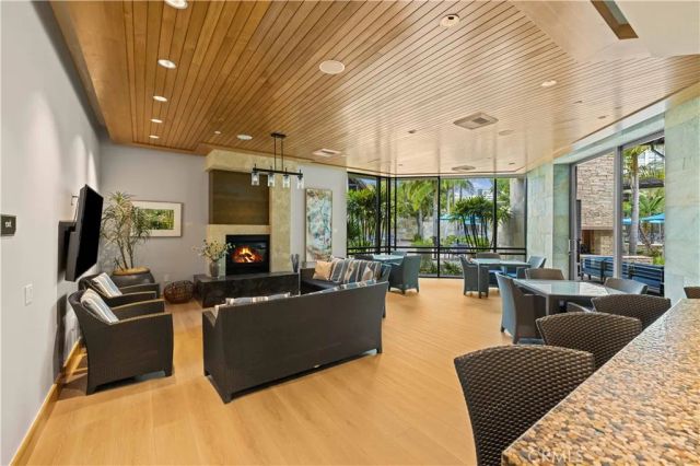 160 Tribeca, Irvine, CA 92612