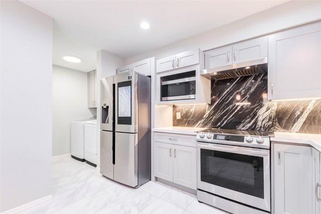 11643 Village Place Drive 194, Houston, TX 77077