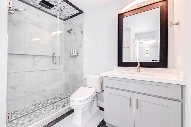 11643 Village Place Drive 194, Houston, TX 77077