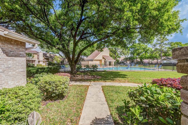 11643 Village Place Drive 194, Houston, TX 77077