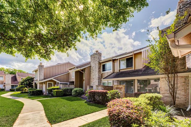 11643 Village Place Drive 194, Houston, TX 77077