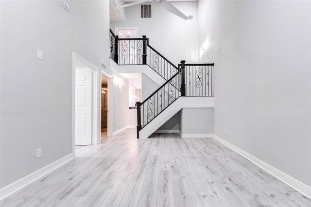 11643 Village Place Drive 194, Houston, TX 77077