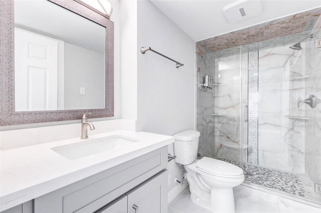 11643 Village Place Drive 194, Houston, TX 77077