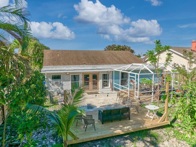 9020 SW 8th Street, Boca Raton, FL 33433