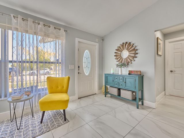 9020 SW 8th Street, Boca Raton, FL 33433