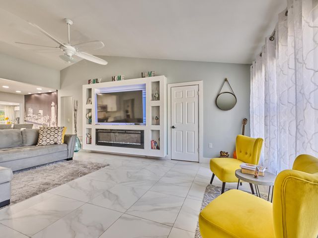 9020 SW 8th Street, Boca Raton, FL 33433