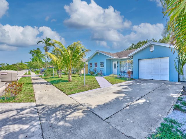 9020 SW 8th Street, Boca Raton, FL 33433
