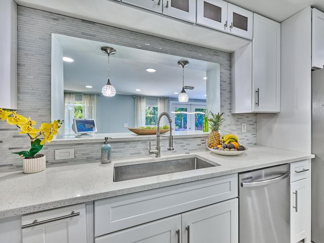 9020 SW 8th Street, Boca Raton, FL 33433