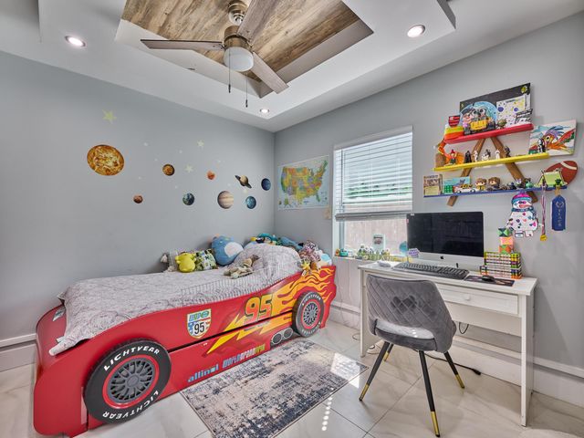 9020 SW 8th Street, Boca Raton, FL 33433