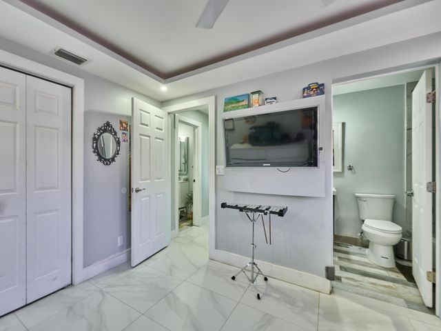 9020 SW 8th Street, Boca Raton, FL 33433