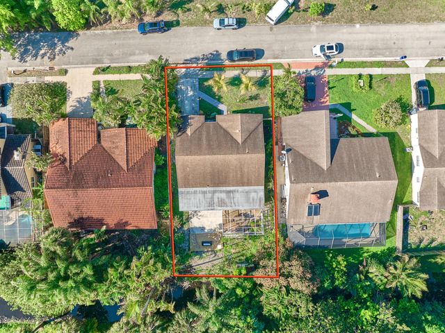 9020 SW 8th Street, Boca Raton, FL 33433