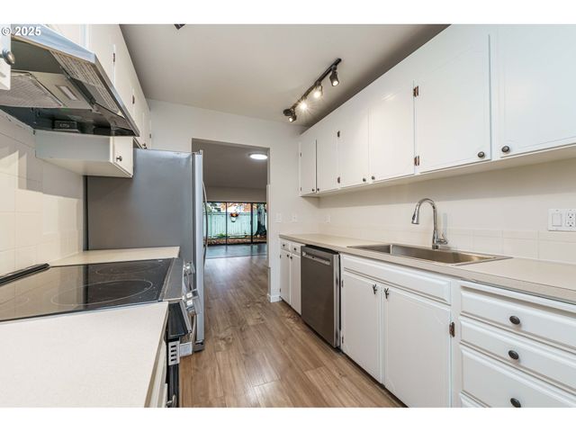 4248 Ne 125TH Pl, Portland, OR 97230