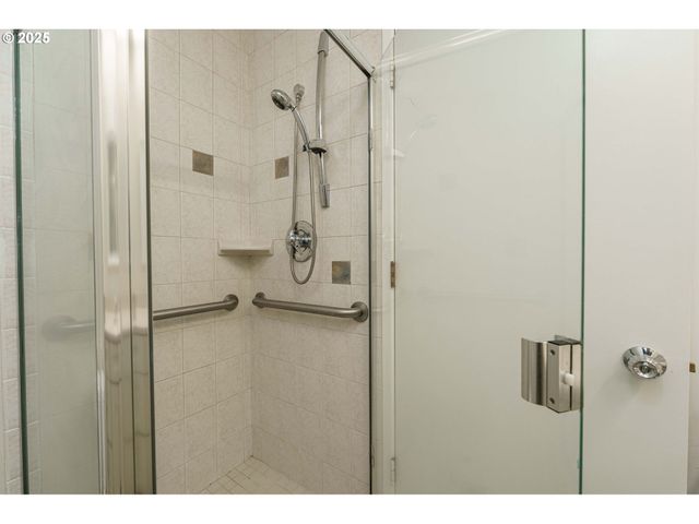 4248 Ne 125TH Pl, Portland, OR 97230