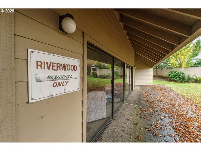 4248 Ne 125TH Pl, Portland, OR 97230