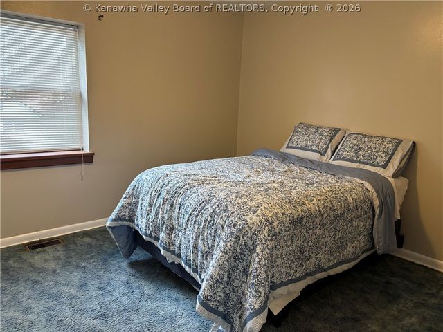 102 Mallory Lane, South Charleston, WV 25309