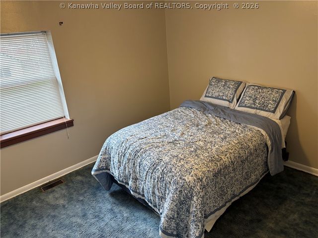 102 Mallory Lane, South Charleston, WV 25309