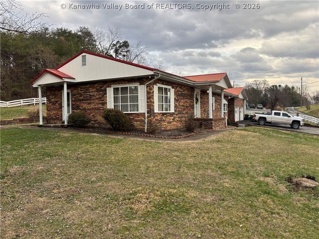 102 Mallory Lane, South Charleston, WV 25309