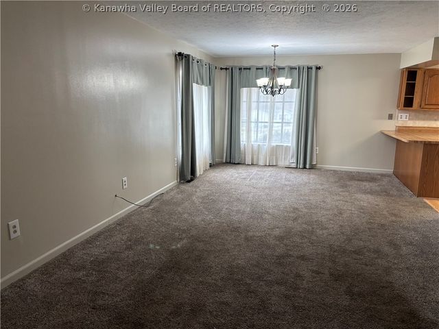 102 Mallory Lane, South Charleston, WV 25309