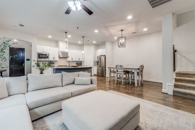 6816 Prompton Bend, Irving, TX 75063