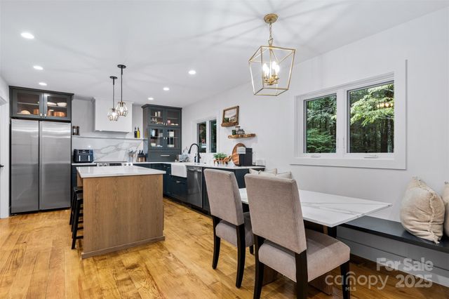 162 Highview Road, Cashiers, NC 28717